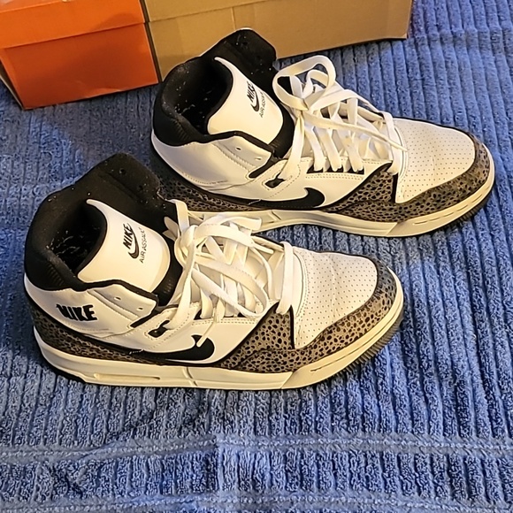 NIKE AIRS HIGH TOPS - Picture 2 of 9